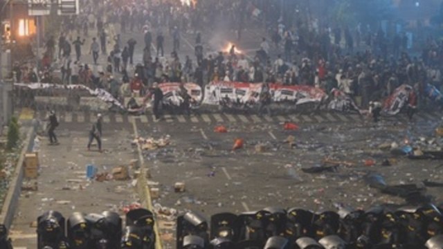 ONG exigen una investigación sobre los 8 fallecidos en los disturbios de Yakarta