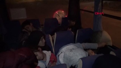 ÇANAKKALE'DE 27 KAÇAK GÖÇMEN VE 2 İNSAN KAÇAKÇISI YAKALANDI