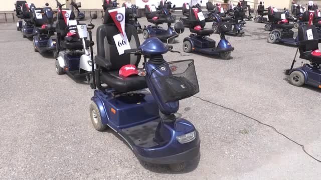 125 engellinin akülü araç ve tekerlekli sandalye sevinci