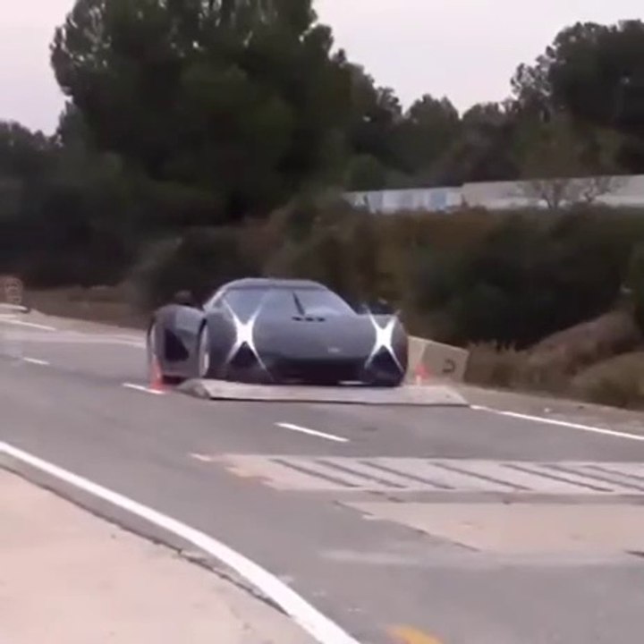 VÍDEO: ¡Dolor! Estas son las perrerías que hace Koenigsegg a sus modelos para probar su fiabilidad