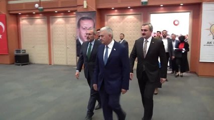 Binali Yıldırım: "Öğretmenlere toplu taşıma ücretsiz olacak"