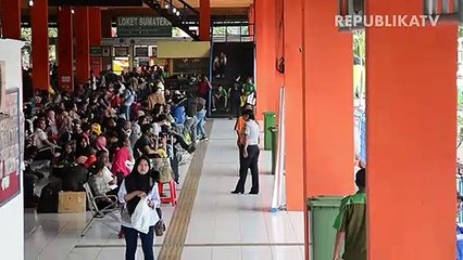 Lonjakan Penumpang Bus Mengarah Sumatra di Kampung Rambutan