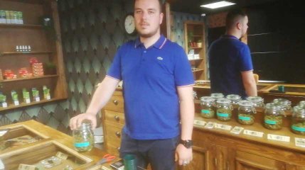 Un magasin qui vend du cannabis CBD à Mons