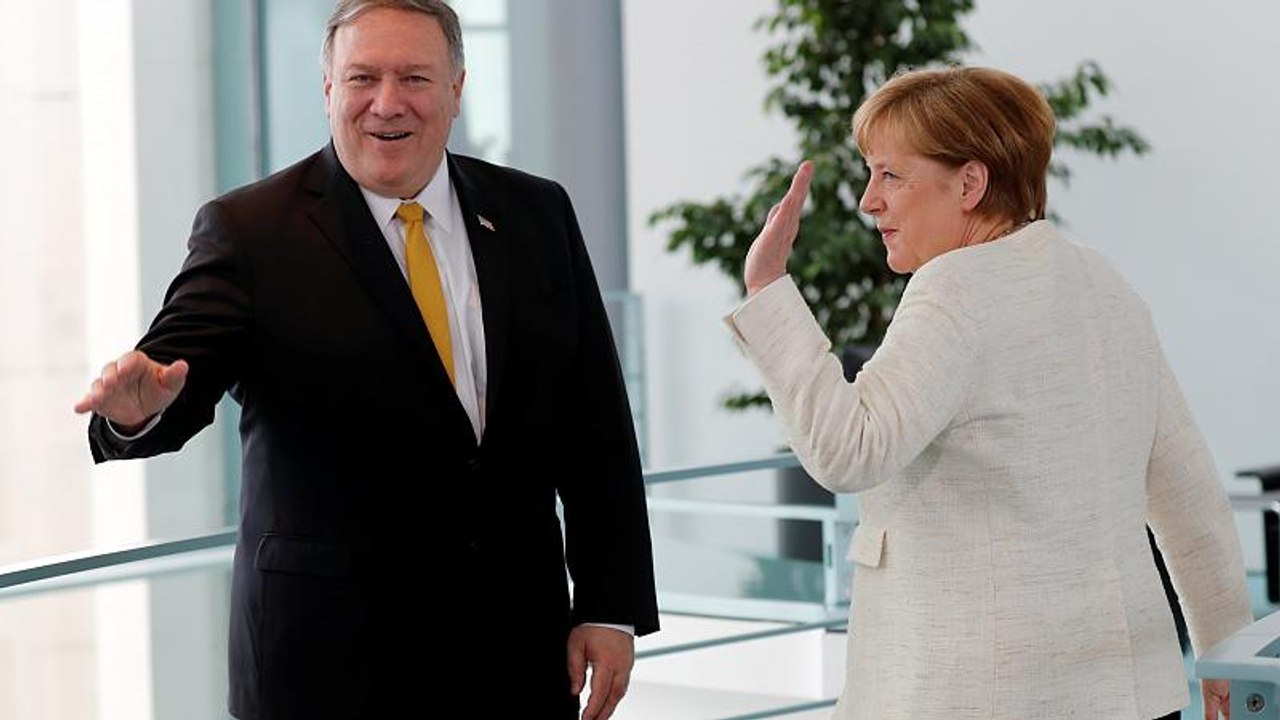 Pompeo besucht merkel: "die welt ist in großer unruhe"