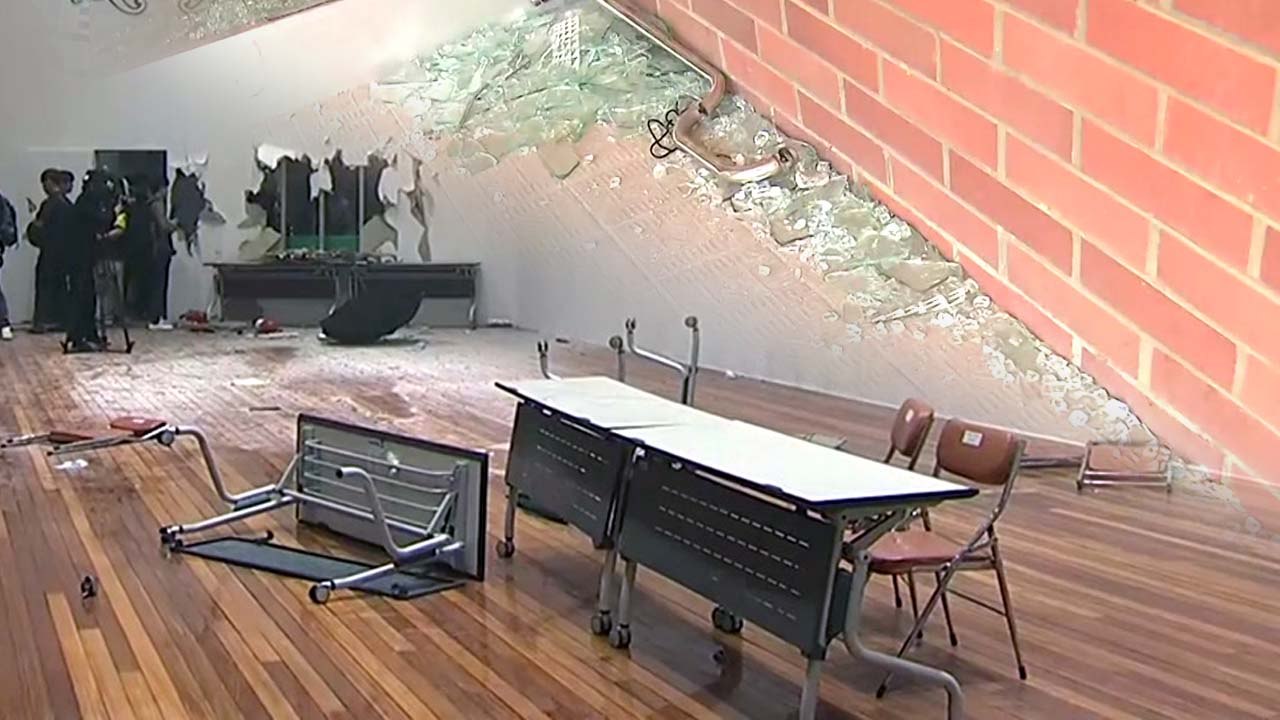 현대중공업 노조 강력 반발..."주총 원천 무효" / YTN