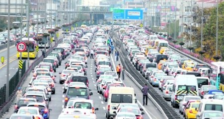 İstanbul trafiğinde tatil yoğunluğu başladı! İşte trafikteki son durum