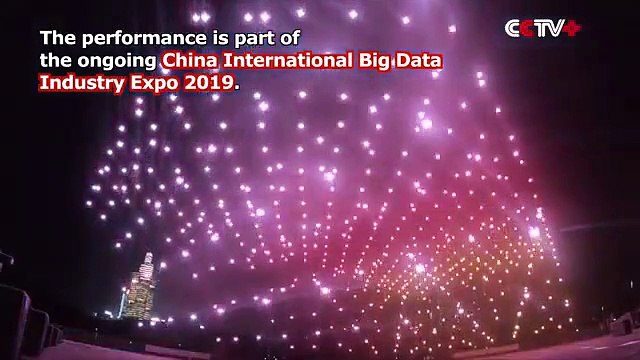 Pour célébrer le Big Data Expo , la Chine offre un spectacle de lumières en déployant 526 drones