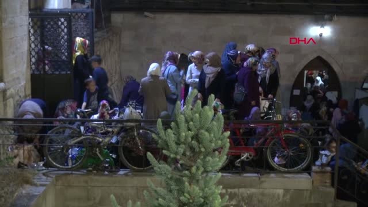 Sivas ve Tokat'ta camilerde Kadir Gecesi yoğunluğu