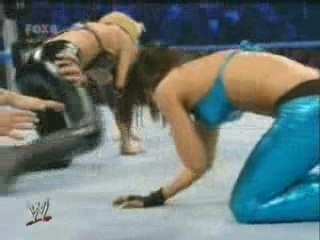 SmackDown! (January 18, 2008) - Layla vs Michelle McCool