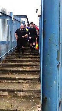 Musique de ligue des champions pour une finale de football amateur en Angleterre !