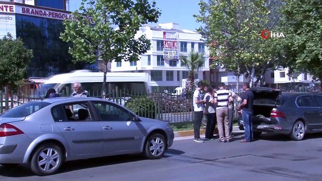 Antalya’da Yaya Geçidinde 8 Araçlı Zincirleme Kaza