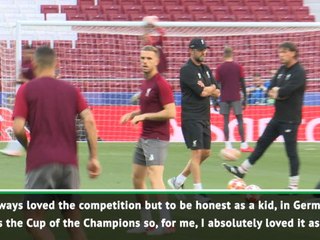 Descargar video: Make semis finals! - Klopp jokes about UEFA changes