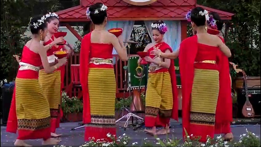 อุ่นไอรัก คลายความหนาว