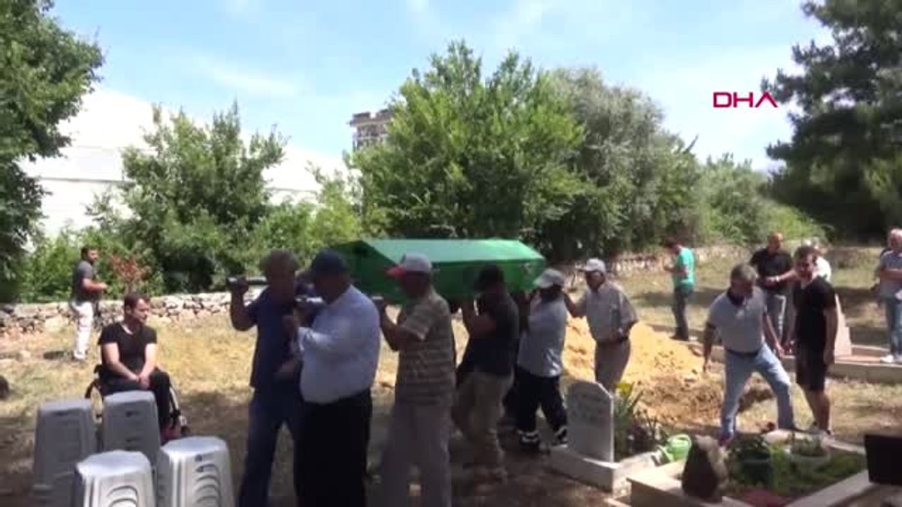 Evde ölü bulunan yerleşik Hollandalı Gazipaşa'da defnedildi