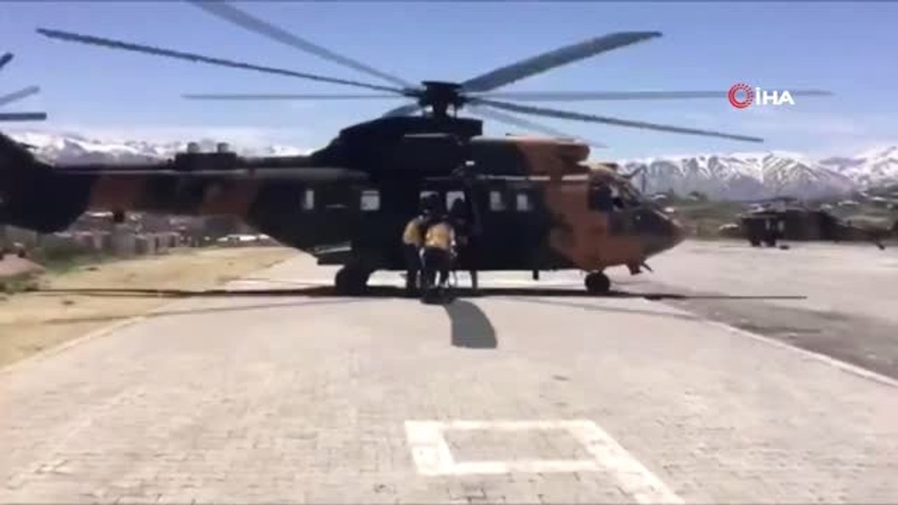 TSK helikopteri yaralı vatandaşı Van'a tahliye etti