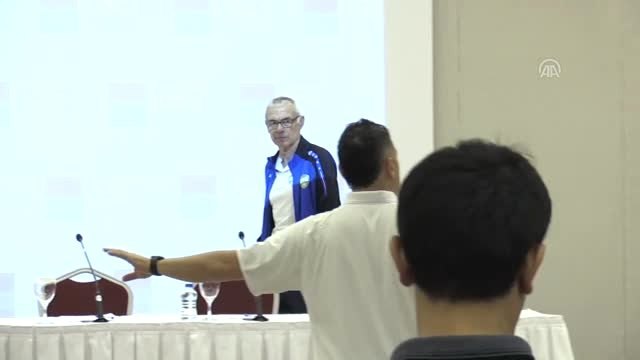 Hector Cuper: (Türkiye-Fransa maçı) Sonuçta bir dünya şampiyonuna karşı oynamak hiç kolay...