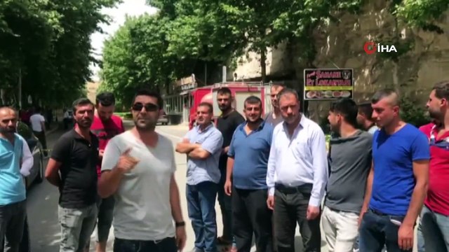 Kendini iş yerine kapatıp yakmak istedi