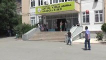 Çocuklar sınava girdi, veliler dua okudu