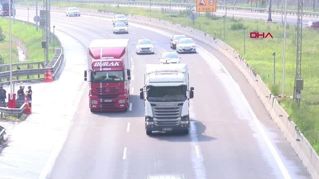 TEM'in Bolu Dağı geçişinde akıcı tatil yoğunluğu