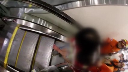 에스컬레이터에 발 낀 5살 아이 부상 / YTN