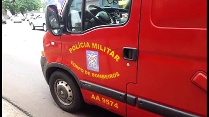 Homem corta próprio punho em prédio na Rua Recife