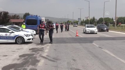 Afyonkarahisar'da kara yollarında bayram yoğunluğu