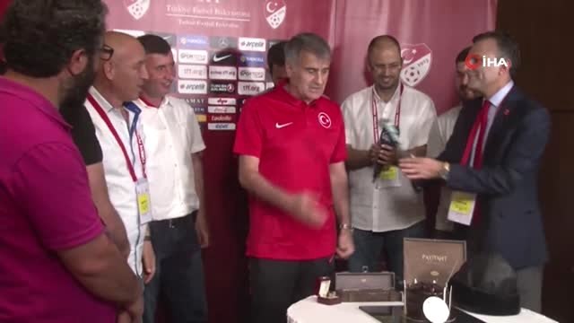 Şenol Güneş: Özbekistan maçı kadrosunda baya değişiklik olabilir -1-