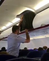 Un passager idiot va avoir la honte de sa vie