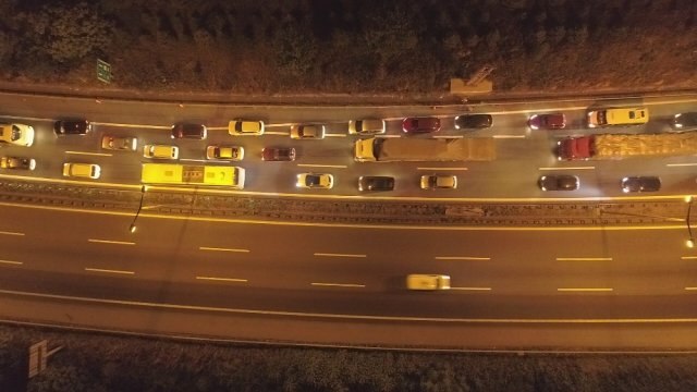 TEM otoyolunda trafik durma noktasına geldi