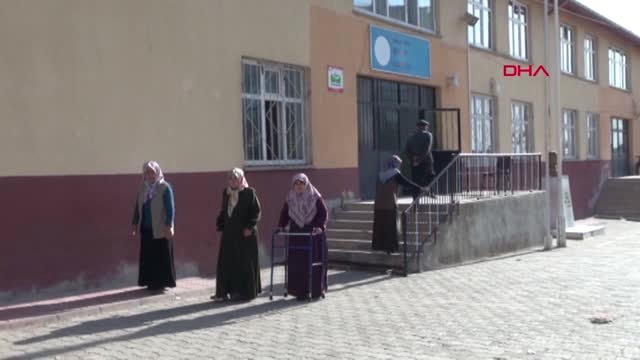 Kırıkkale'nin Keskin ilçesinde oy verme işlemi başladı-EK