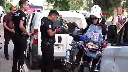 Kendisine güldüğü gerekçesiyle komşularına kurşun yağdırdı: 2 yaralı