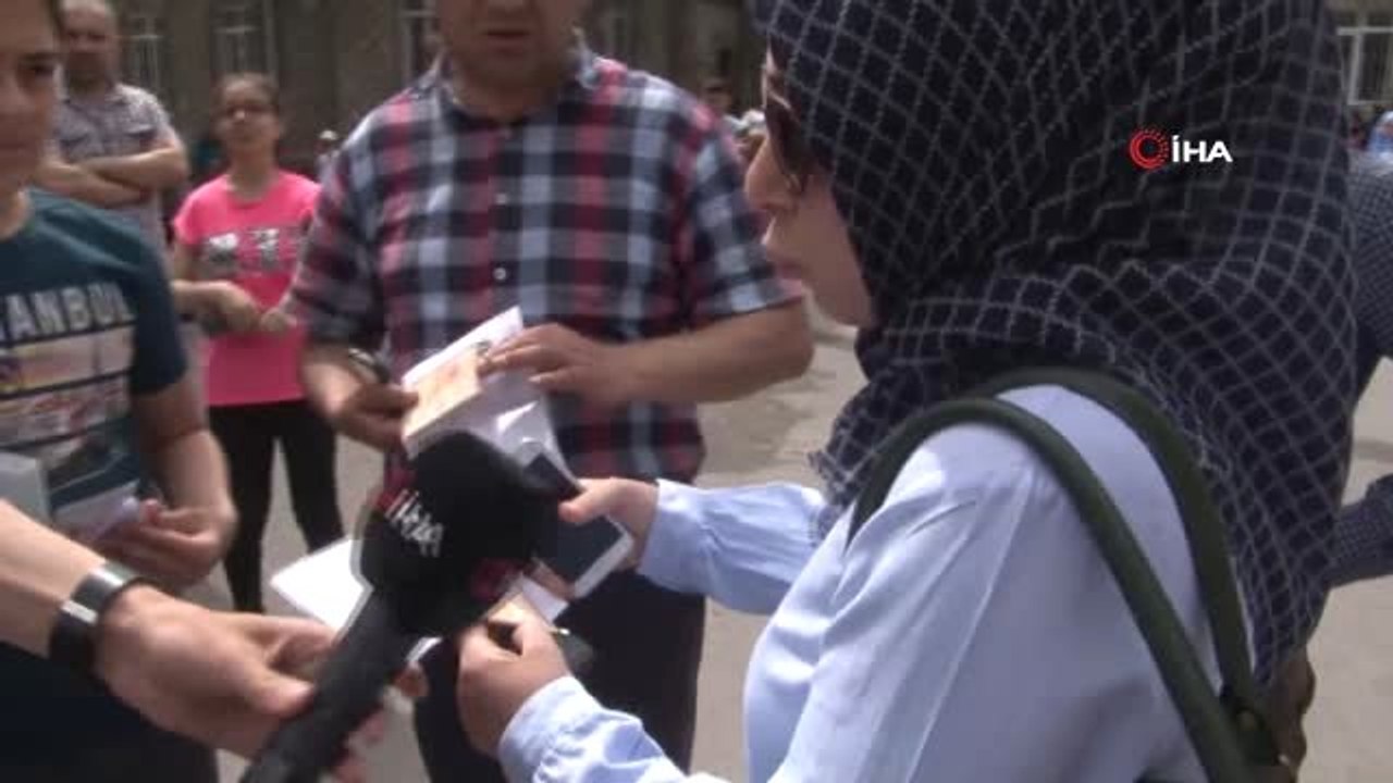 Bursluluk sınavında 'fotoğraf' sıkıntısı...15 yaşından büyük olan ve kimliklerinde fotoğrafları...