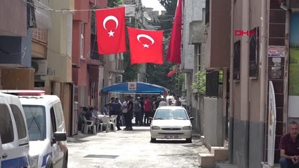 Download Video: ADANA ŞEHİT JANDARMA ASTSUBAY KIDEMLİ ÇAVUŞ ERCAN SANCA'NIN BABA EVİNE ATEŞ DÜŞTÜ