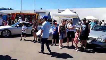 Télécharger la video: Vesoul : rassemblement de voitures anciennes du club Véhicules Nostalgie 70