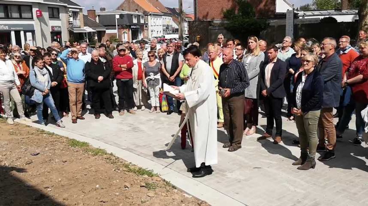 Inauguration de la nouvelle place de Néchin