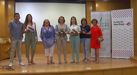 Descargar video: Cuca Gamarra entrega premios a distintas Asociaciones de Celiacos