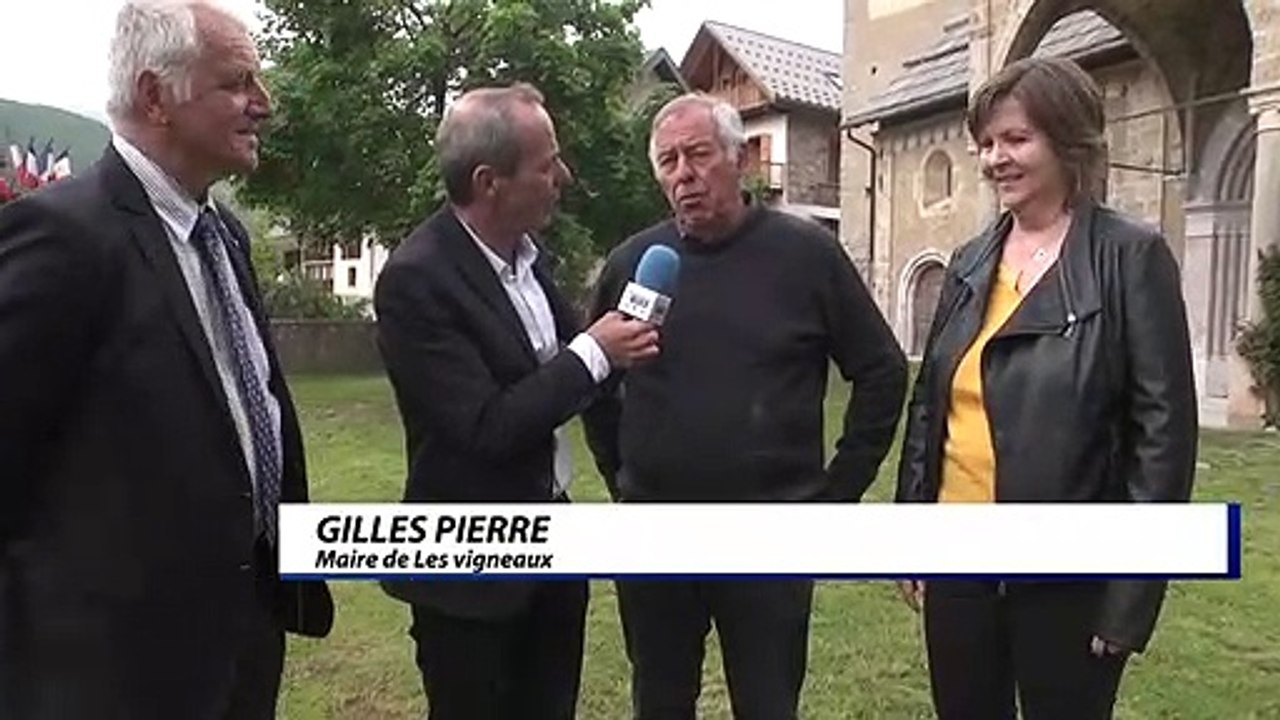 Hautes-Alpes : quand les habitants des Vigneaux se relaient chaque semaine pour faire tourner l'horloge du village