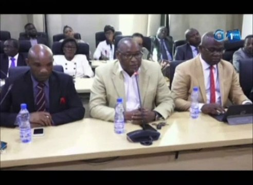 RTG - Rencontre entre les autorités politiques, les notaires et les architectes présider par le Ministre de l’habitat