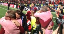 Jordan Henderson ve kanser tedavisi gören babasının Şampiyonlar Ligi şampiyonluğu sonrası buluşması