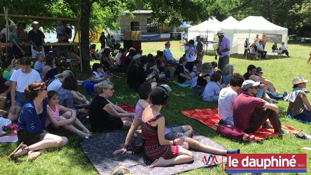 Fire festival : un ballon de 25 mètres de haut vole sur Chambéry