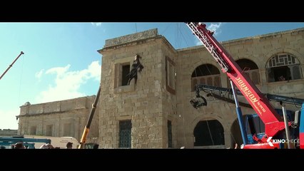 ASSASSIN'S CREED Featurette & Trailer (2016)