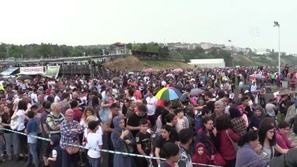 SOLOTÜRK'ten gösteri uçuşu