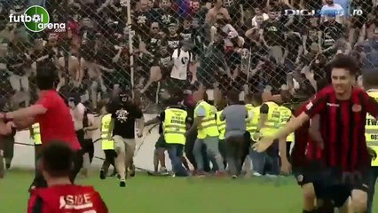 Steaua taraftarı futbolculara kızdı, ortalığı savaş alanına çevirdi..