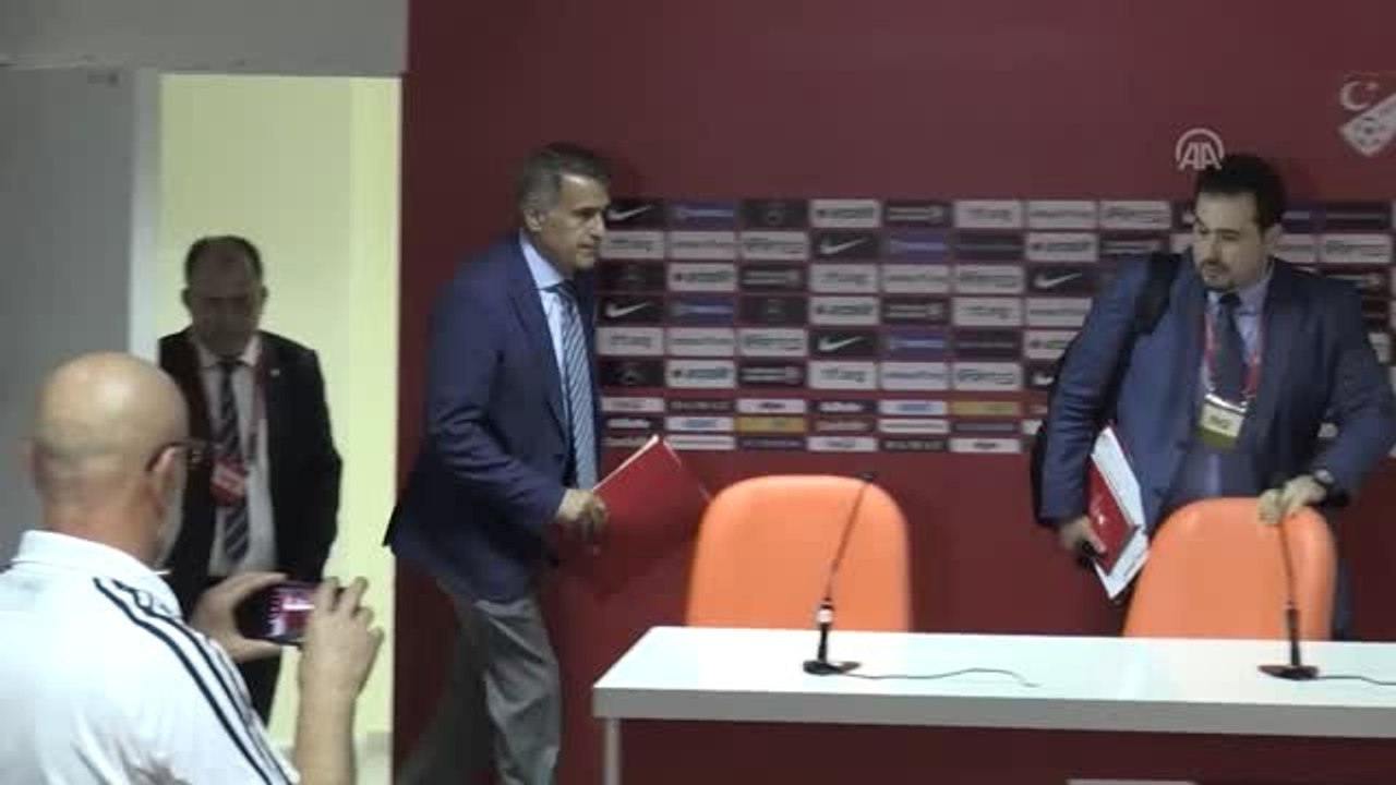 Şenol Güneş: "Bu oyun temposu, bu oyun yapısı Fransa için yeterli değil"