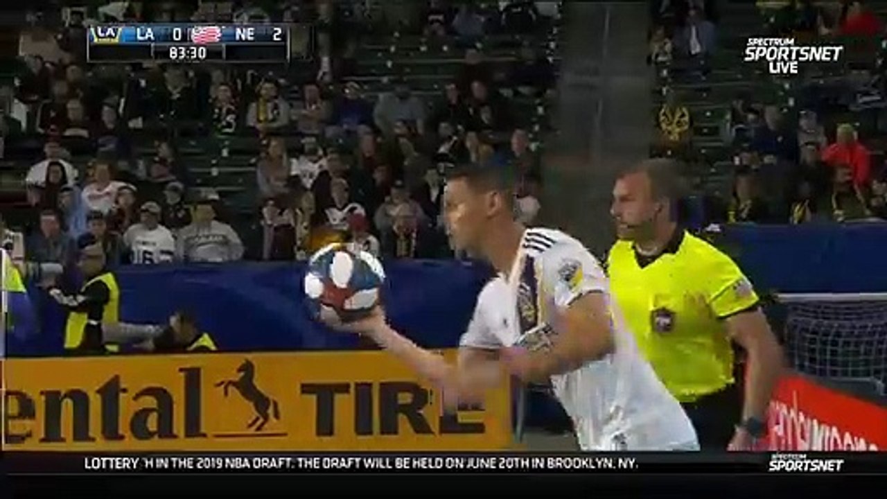 L'incroyable retourné acrobatique de Zlatan Ibrahimovic