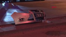 Otomobil, trafik lambasına çarparak takla attı 1 yaralı