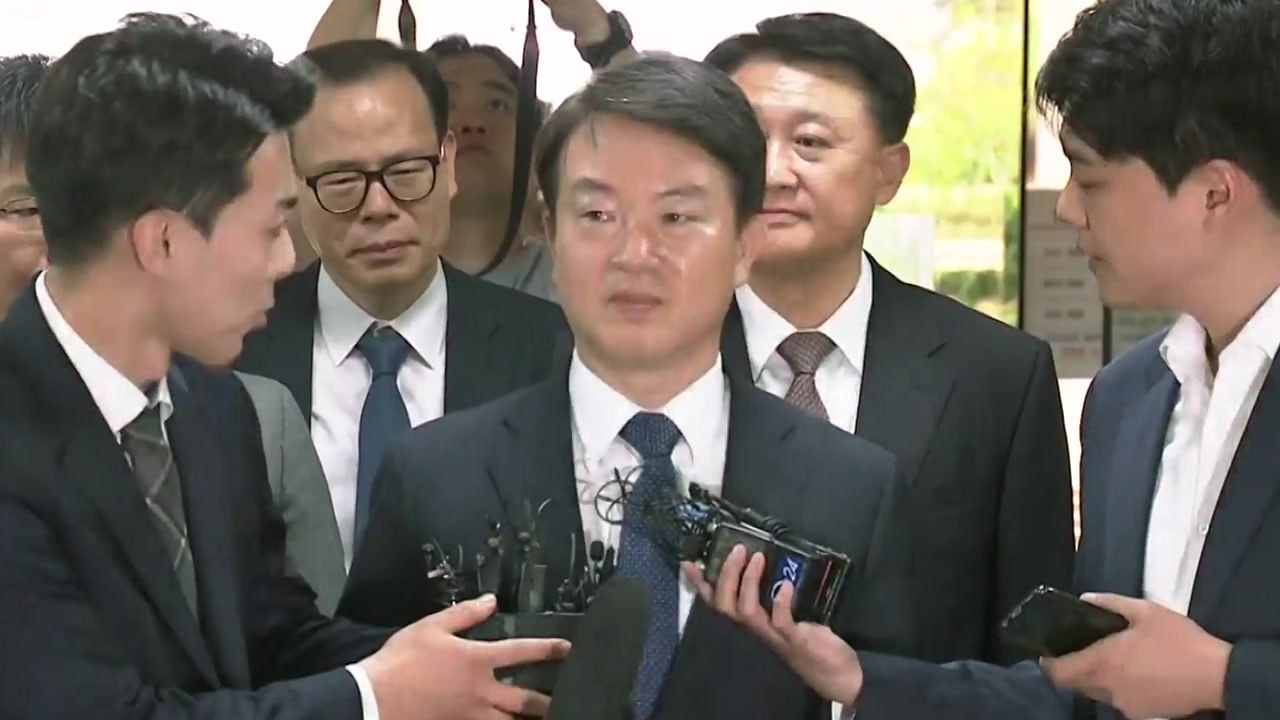 檢, '선거 개입' 강신명·현기환 등 8명 기소...'언론 사찰' 현직 간부 포함 /...
