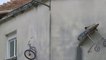Insolites - Montpellier : la ville des vélos et des caddies suspendus