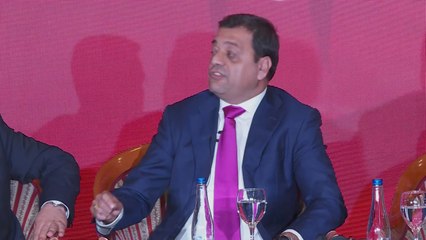 Qeveria lavdërohet me reformat ekonomike