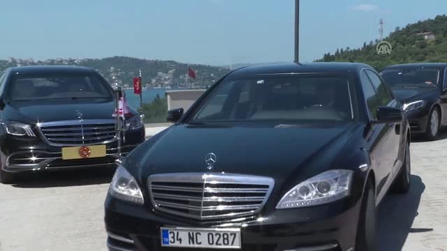 Cumhurbaşkanı Yardımcısı Oktay, KKTC Başbakanı Tatar ile görüştü